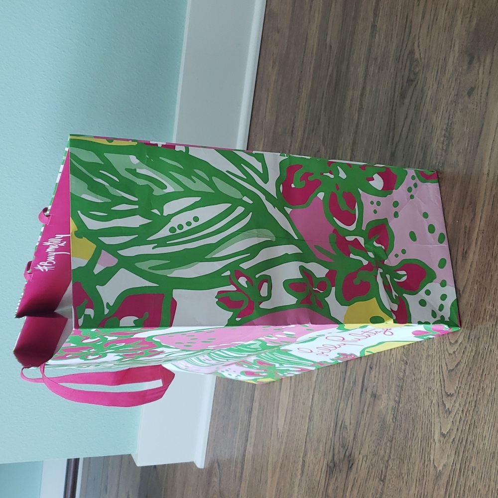 Lilly Pulitzer Tropical Pink and Green Tote - Picture 2 of 7